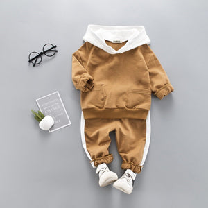 2 teiliges Set Hose + Hoodie für Neugeborene Baby-Jungen-Kleidung 2-teiliges Set (6-24 Monate)
